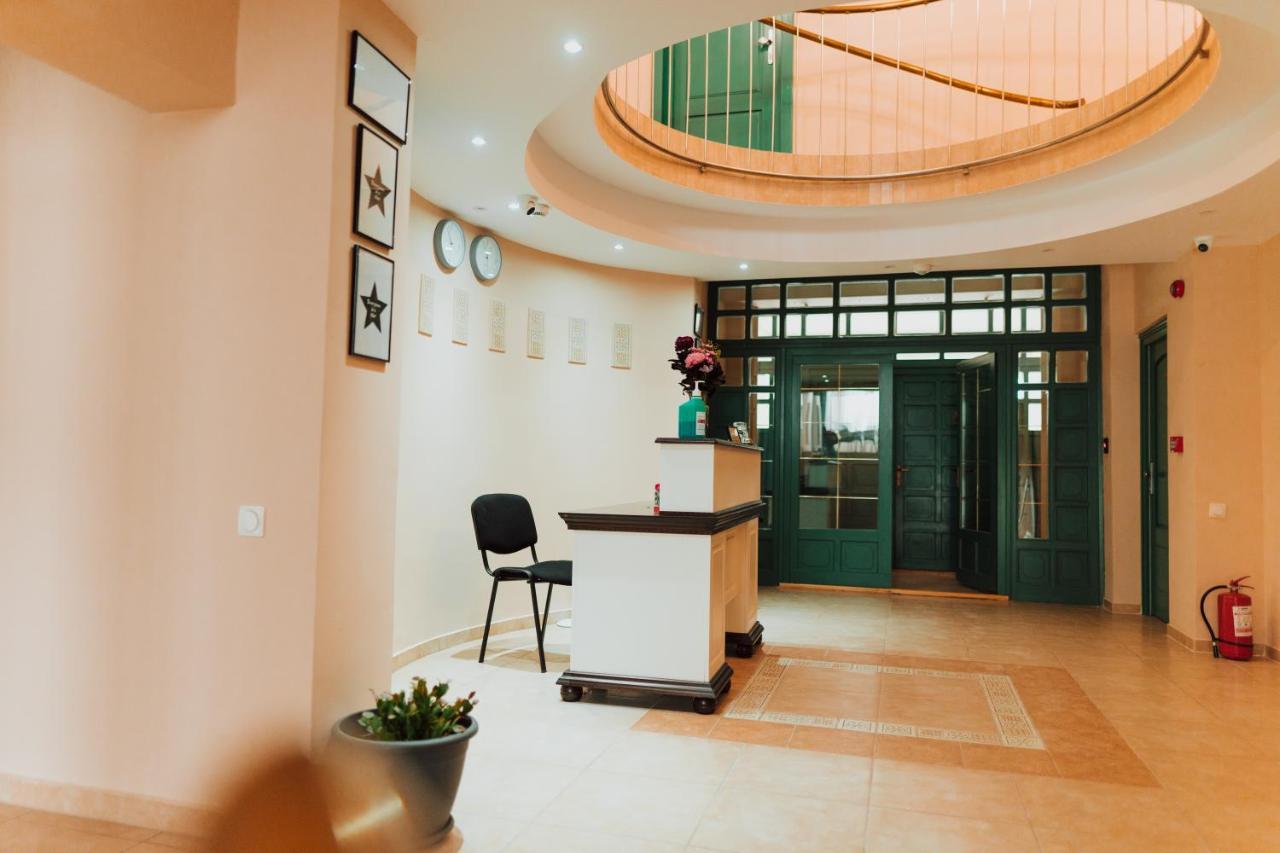 Green Villa Сибиу Экстерьер фото