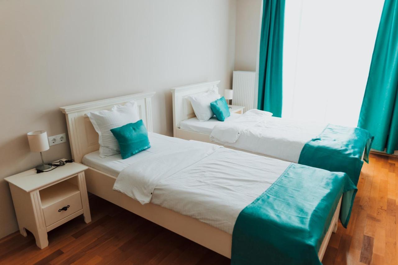 Green Villa Сибиу Экстерьер фото