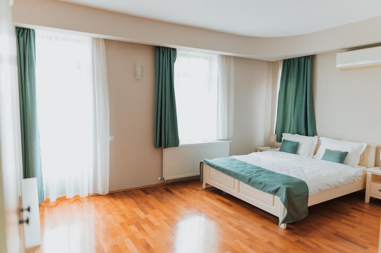 Green Villa Сибиу Экстерьер фото