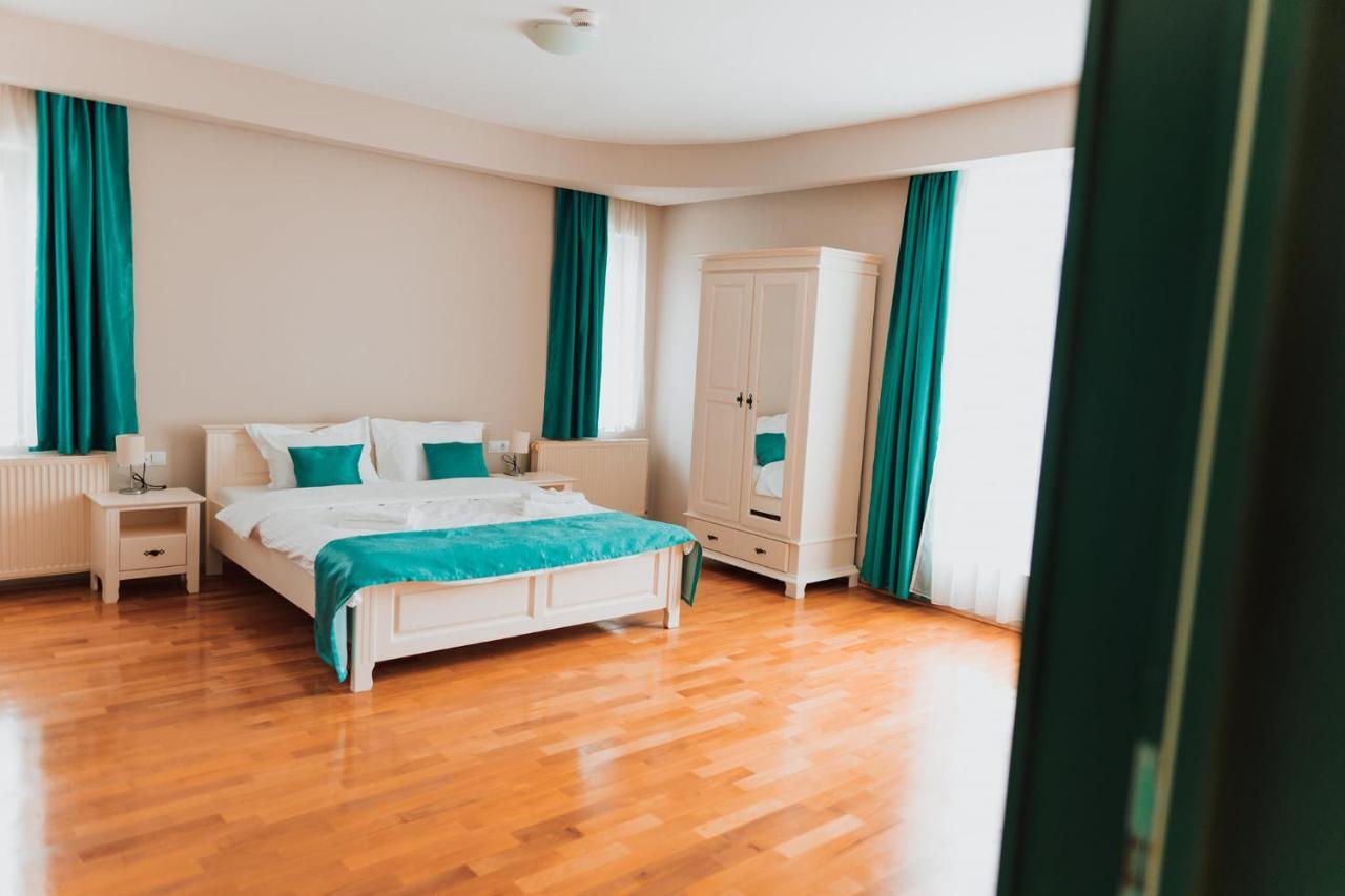 Green Villa Сибиу Экстерьер фото