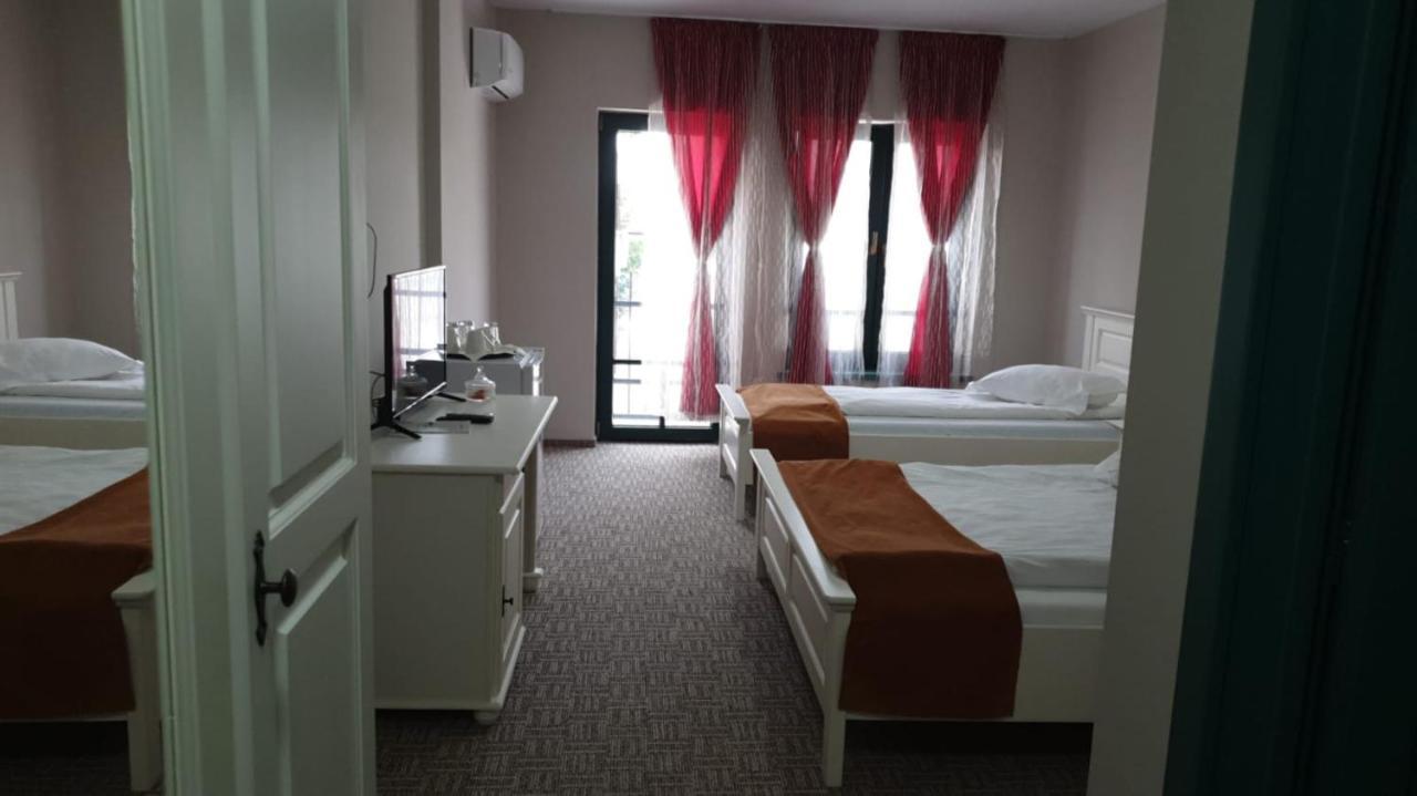 Green Villa Сибиу Экстерьер фото